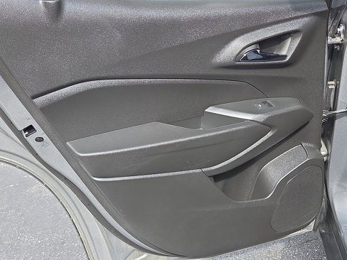 Certified 2024 Chevrolet Trax LS w/ LS Convenience Package image 22