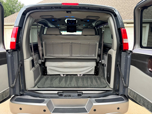 Used 2017 GMC Savana 2500 image 28