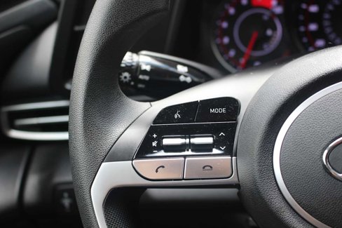 Used 2023 Hyundai Elantra SE image 20