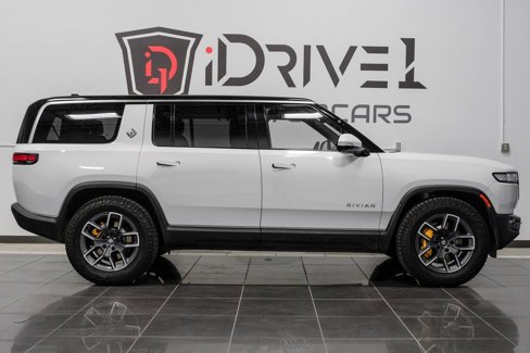Used 2023 Rivian R1S Adventure image 11