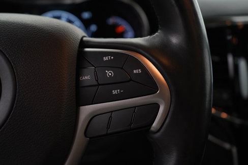 Used 2020 Jeep Grand Cherokee Limited w/ Luxury Group II image 20