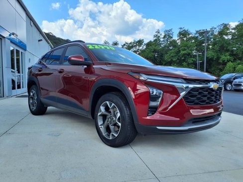 Used 2024 Chevrolet Trax LT w/ Driver Confidence Package image 1