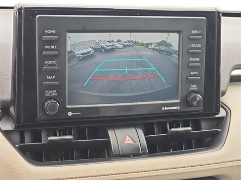Used 2021 Toyota RAV4 XLE image 21
