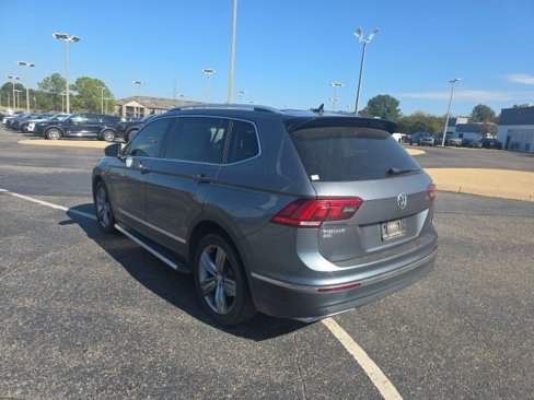 Used 2020 Volkswagen Tiguan SE image 5