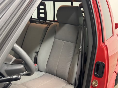 Used 2005 Dodge Dakota SLT image 28