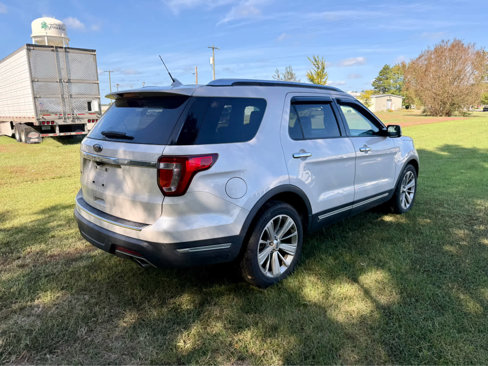 Used 2018 Ford Explorer Limited image 7