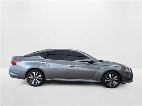 Used 2021 Nissan Altima 2.5 SV image 4