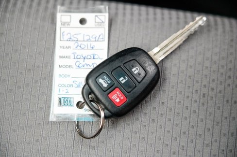 Used 2016 Toyota Camry SE image 17