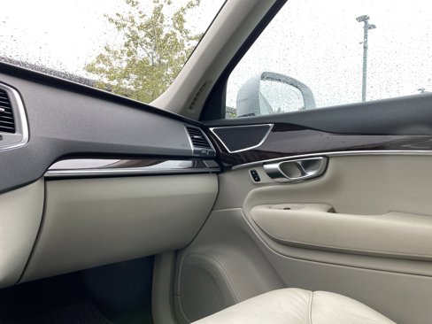 Used 2019 Volvo XC90 T5 Momentum w/ Protection Package image 19