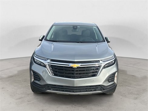 Used 2024 Chevrolet Equinox LT image 2