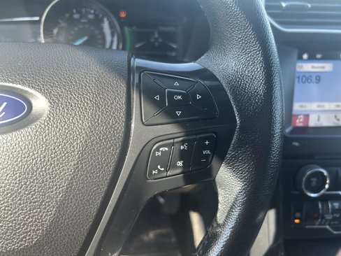 Used 2017 Ford Explorer XLT w/ Equipment Group 202A image 18