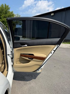 Used 2012 Honda Accord EX-L image 17