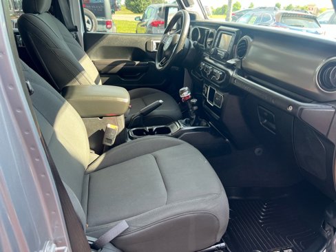 Used 2018 Jeep Wrangler Unlimited Sport image 9