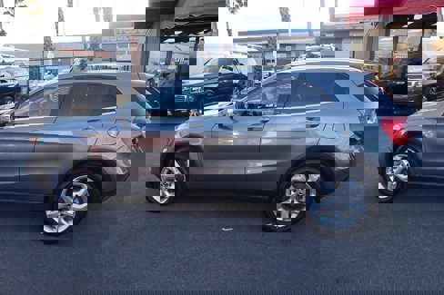 Used 2018 Mercedes-Benz GLA 250 4MATIC image 3