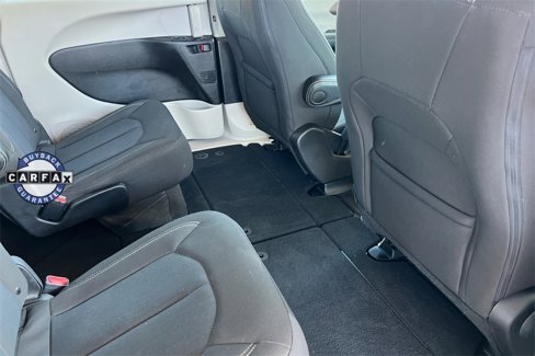 Used 2023 Chrysler Voyager LX image 22