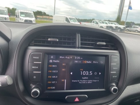 Used 2023 Kia Soul LX w/ LX Technology Package image 29