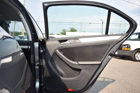 Used 2014 Volkswagen Jetta SE image 49
