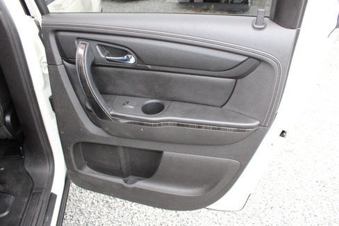 Used 2014 GMC Acadia SLT image 27