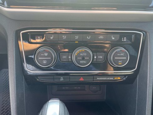 Used 2022 Volkswagen Atlas Cross Sport SE image 23