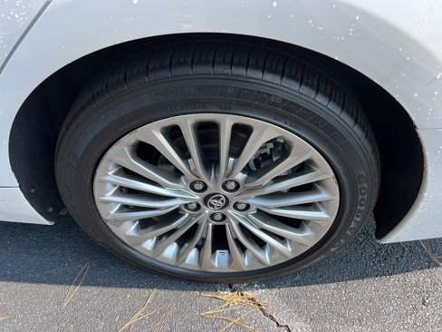 Used 2019 Toyota Avalon Limited image 20