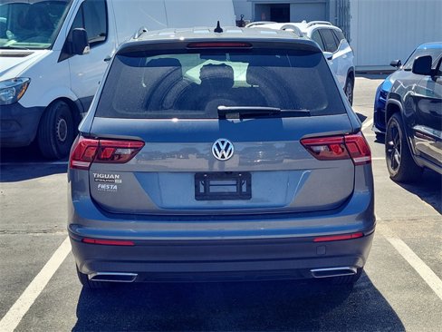 Used 2020 Volkswagen Tiguan S image 9