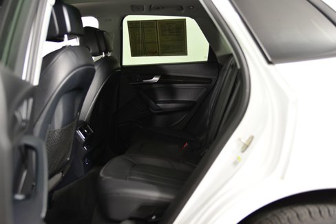 Used 2018 Audi Q5 2.0T Premium image 12