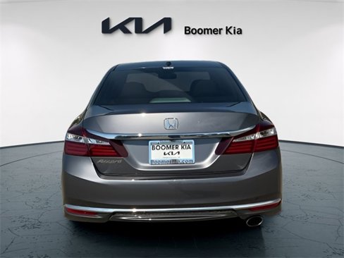 Used 2017 Honda Accord EX-L image 6