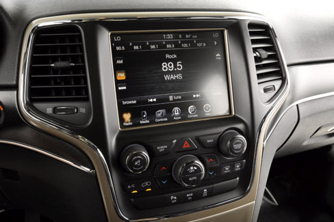 Used 2014 Jeep Grand Cherokee Limited w/ Trailer Tow Group IV image 18