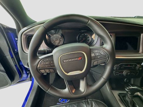 Used 2019 Dodge Charger SXT image 11
