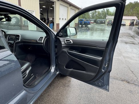 Used 2018 Jeep Grand Cherokee Altitude image 40