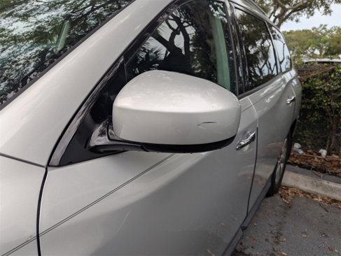 Used 2015 Nissan Pathfinder S image 5