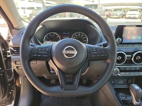 Used 2024 Nissan Sentra S image 15