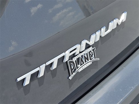 Used 2021 Ford Edge Titanium w/ Equipment Group 301A image 8
