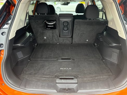 Used 2019 Nissan Rogue SV image 10