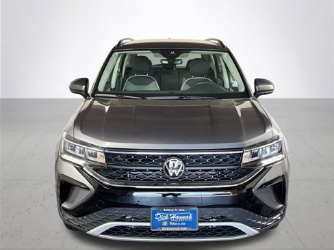 Certified 2024 Volkswagen Taos S image 3