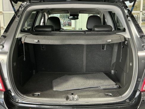 Used 2022 Chevrolet Trax LT w/ Midnight Edition image 33