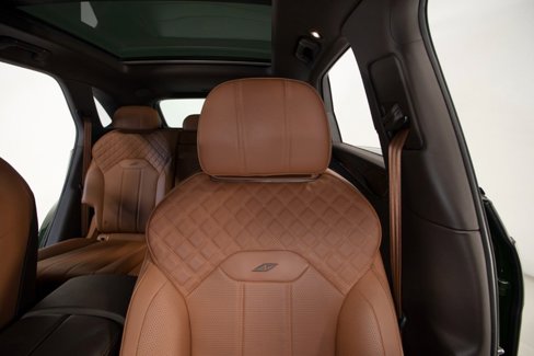Used 2022 Bentley Bentayga image 4