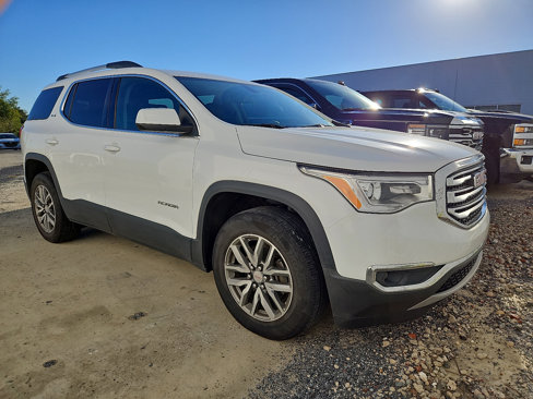 Used 2017 GMC Acadia SLE image 1