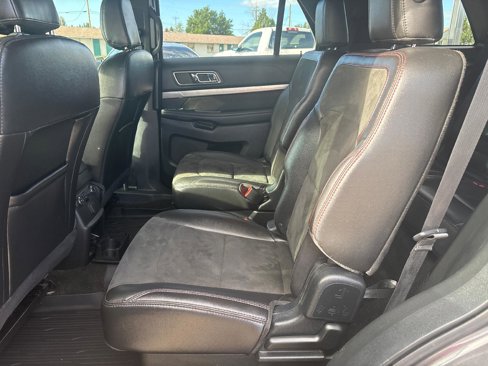 Used 2018 Ford Explorer XLT w/ Equipment Group 202A image 33