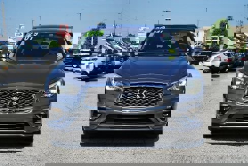 Used 2019 INFINITI Q50 Luxe image 2