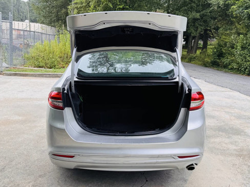 Used 2018 Ford Fusion SE image 7