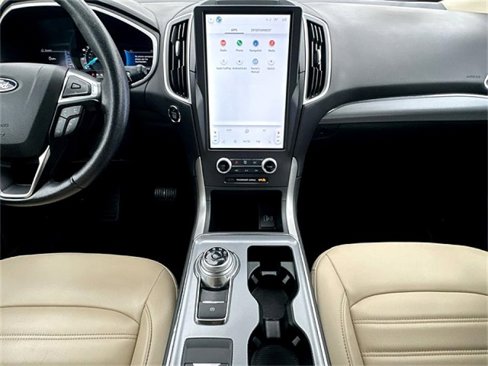 Used 2021 Ford Edge SEL w/ Convenience Package image 12