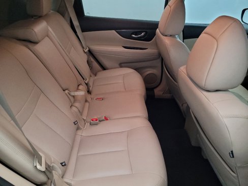 Used 2016 Nissan Rogue SL image 19