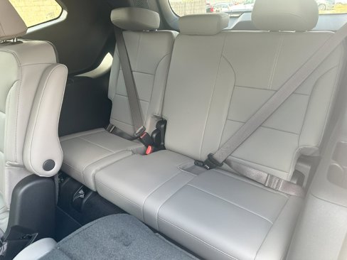 New 2026 GMC Acadia Elevation image 12