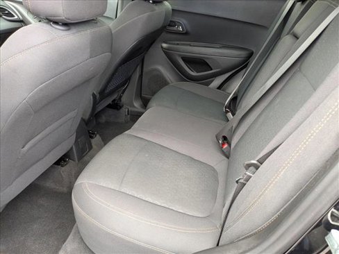 Used 2020 Chevrolet Trax LS image 17