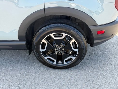 Used 2023 Ford Bronco Sport Outer Banks w/ Tech Package image 39