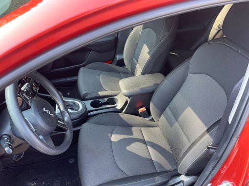 Used 2023 Kia Forte LXS w/ LXS Technology Package image 32