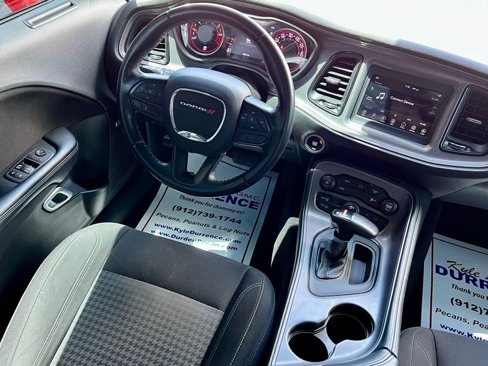 Used 2023 Dodge Challenger SXT image 14