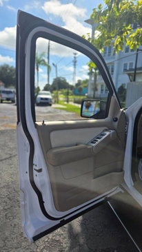 Used 2010 Mercury Mountaineer Premier image 5
