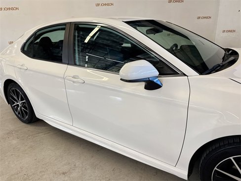 Used 2021 Toyota Camry SE image 34